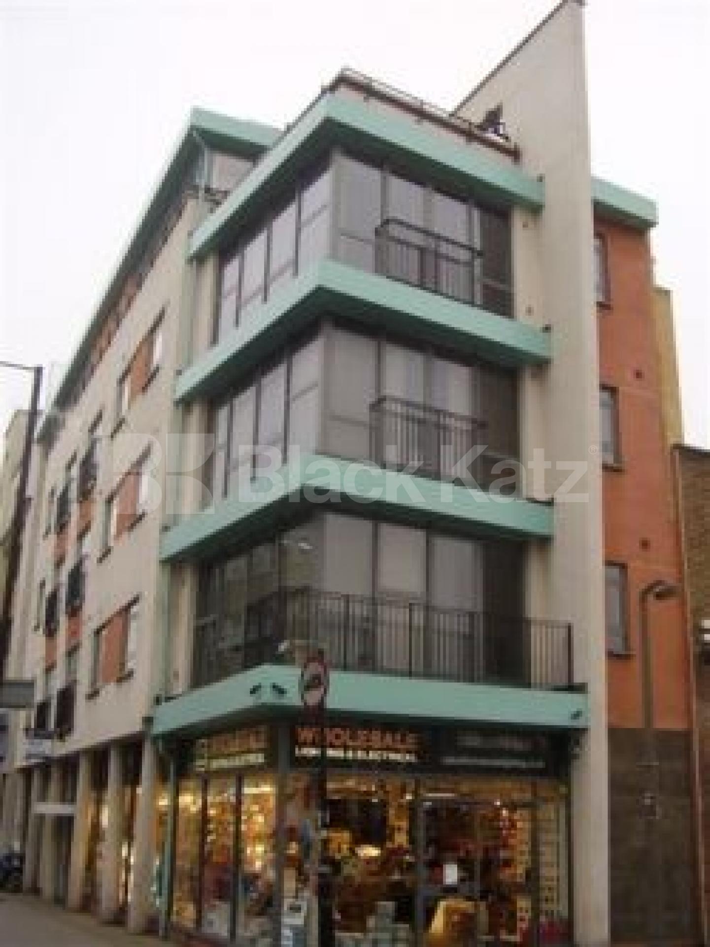 			LOCATION LOCATION LOCATION !!!!!, 2 Bedroom, 1 bath, 1 reception Flat			 Baron Street, ISLINGTON/ANGEL N1